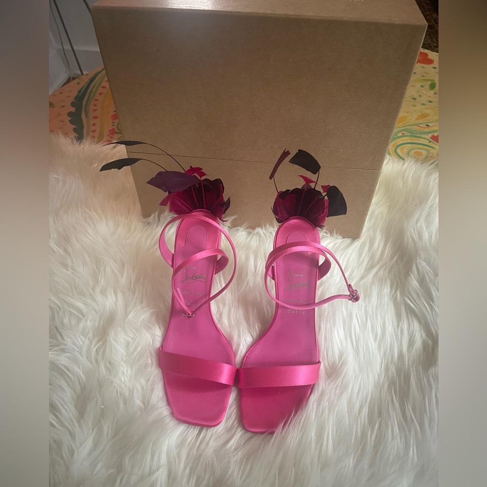 Authentic Christian Louboutin Condora Queen Plume 100